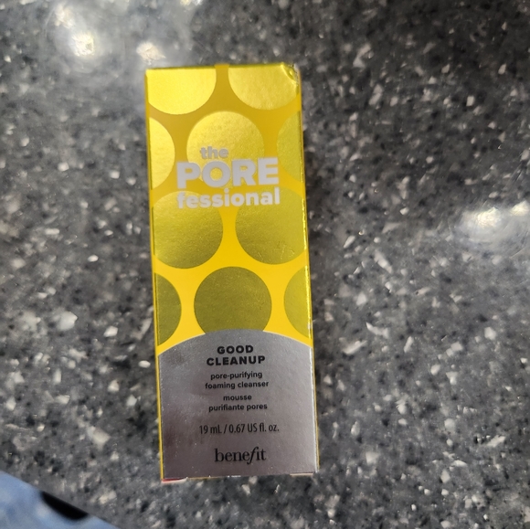 The POREfessional Good Cleanup Cleanser 19ml Travel Size - Picture 5 of 5